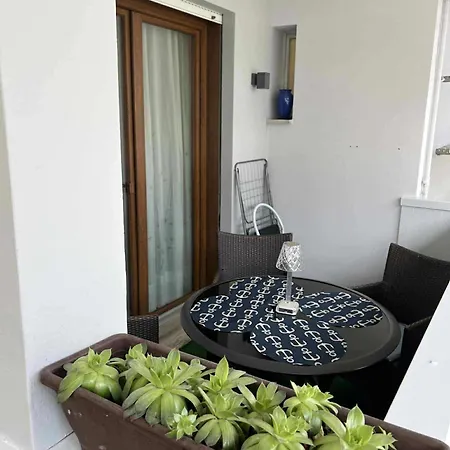 Dolce Aprilia Marittima